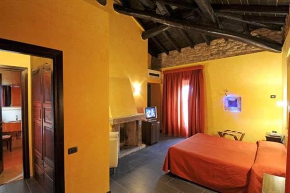 Relais & Spa Castello Di Casiglio Έρμπα Εξωτερικό φωτογραφία