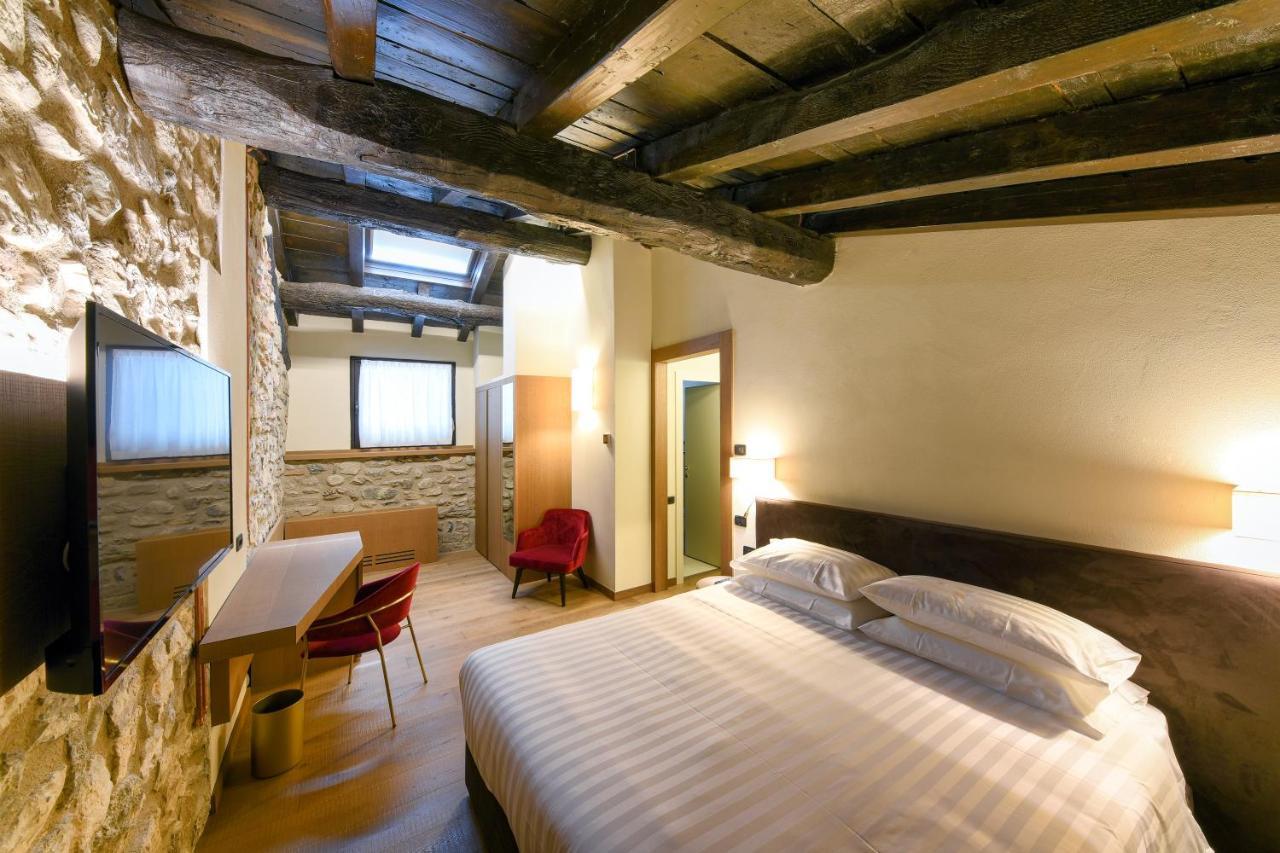 Relais & Spa Castello Di Casiglio Έρμπα Εξωτερικό φωτογραφία