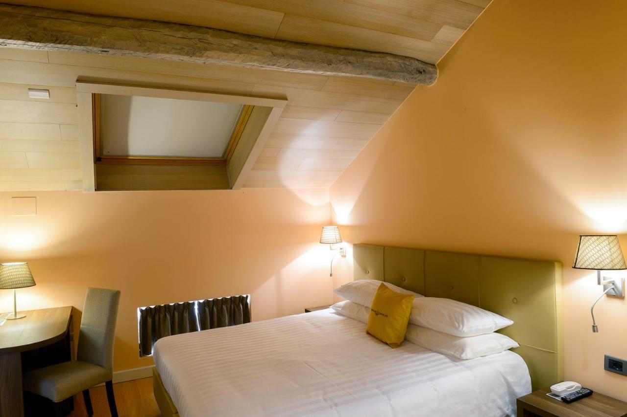 Relais & Spa Castello Di Casiglio Έρμπα Εξωτερικό φωτογραφία