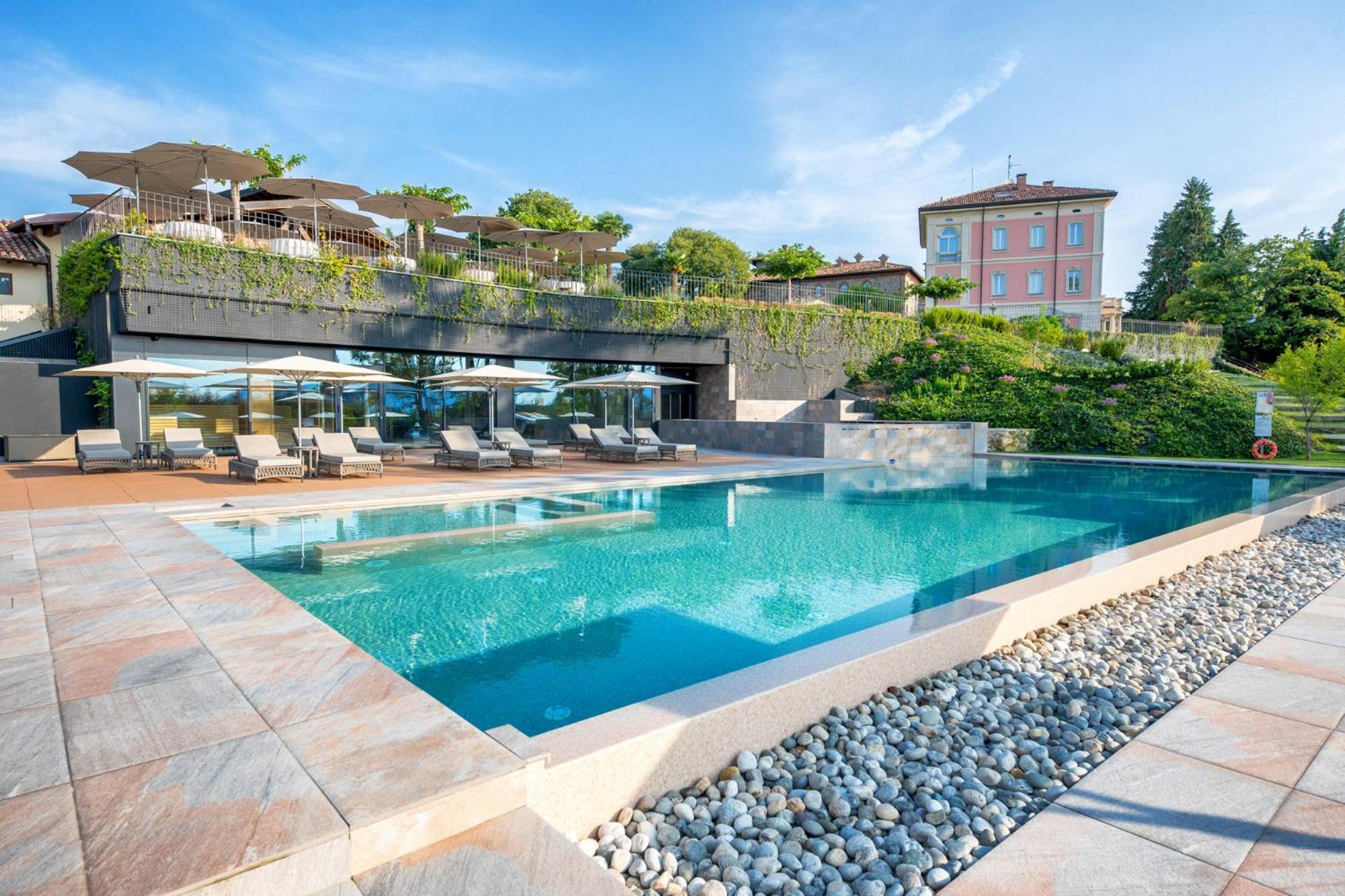 Relais & Spa Castello Di Casiglio Έρμπα Εξωτερικό φωτογραφία