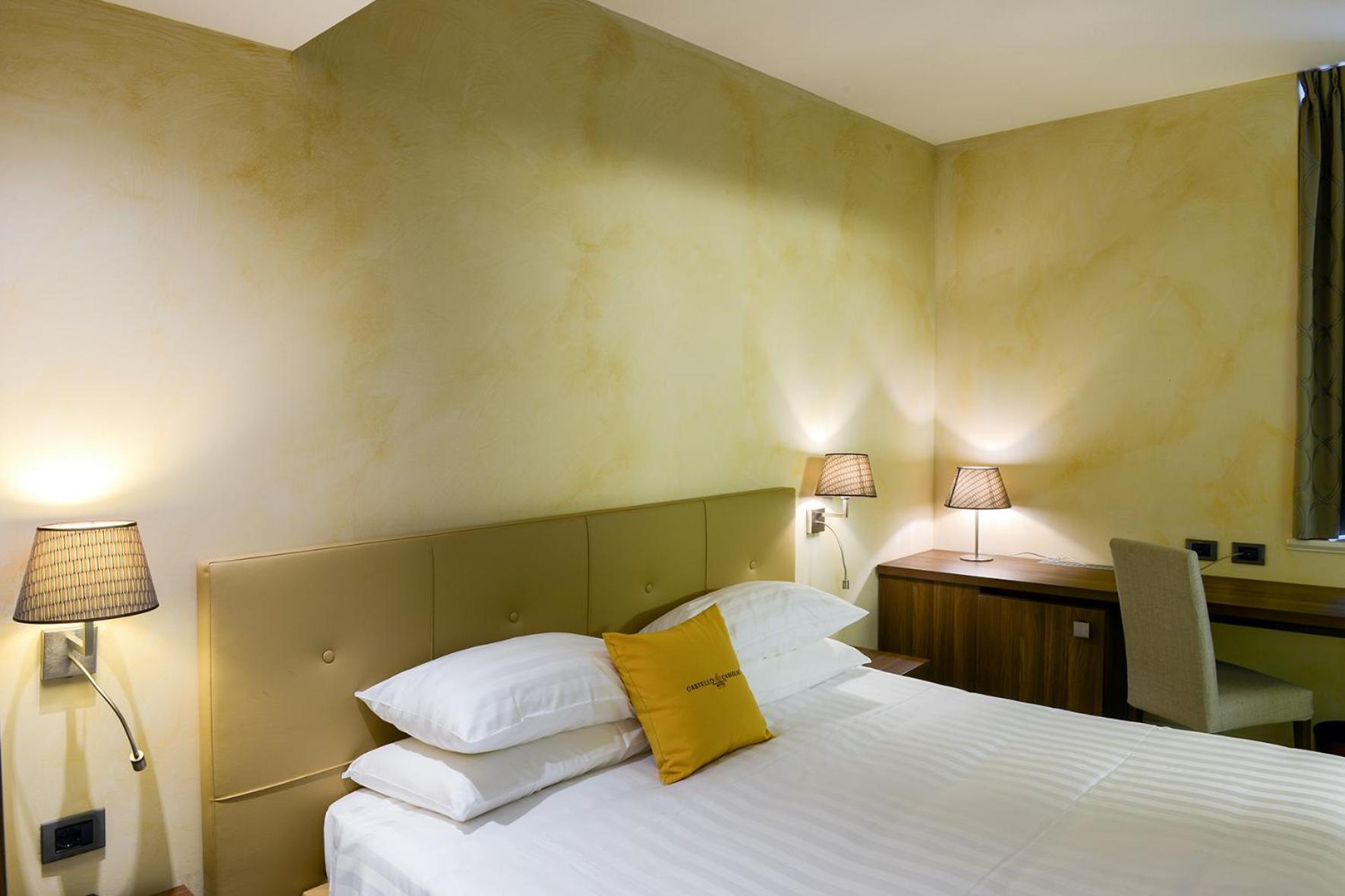 Relais & Spa Castello Di Casiglio Έρμπα Δωμάτιο φωτογραφία