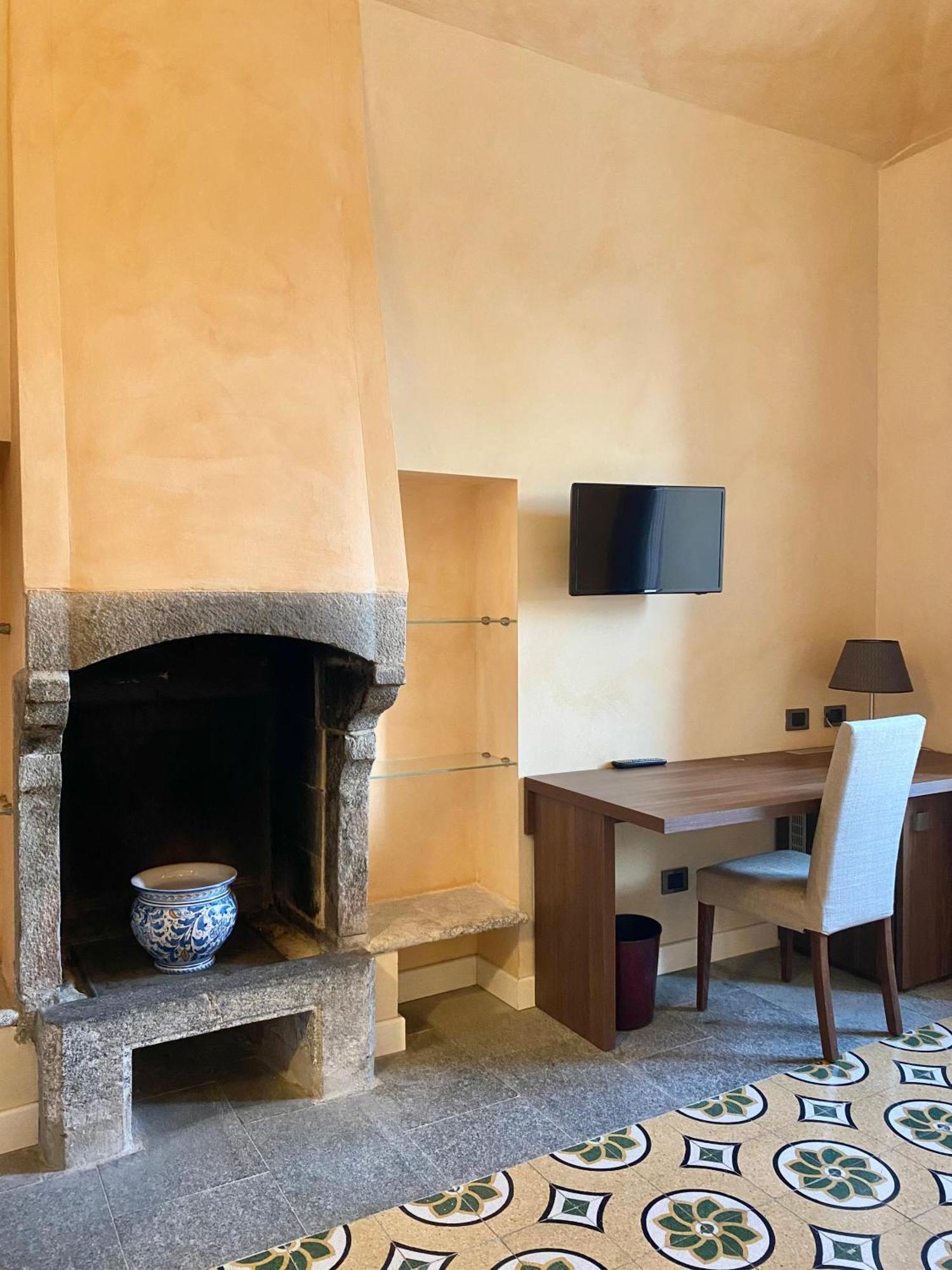 Relais & Spa Castello Di Casiglio Έρμπα Δωμάτιο φωτογραφία